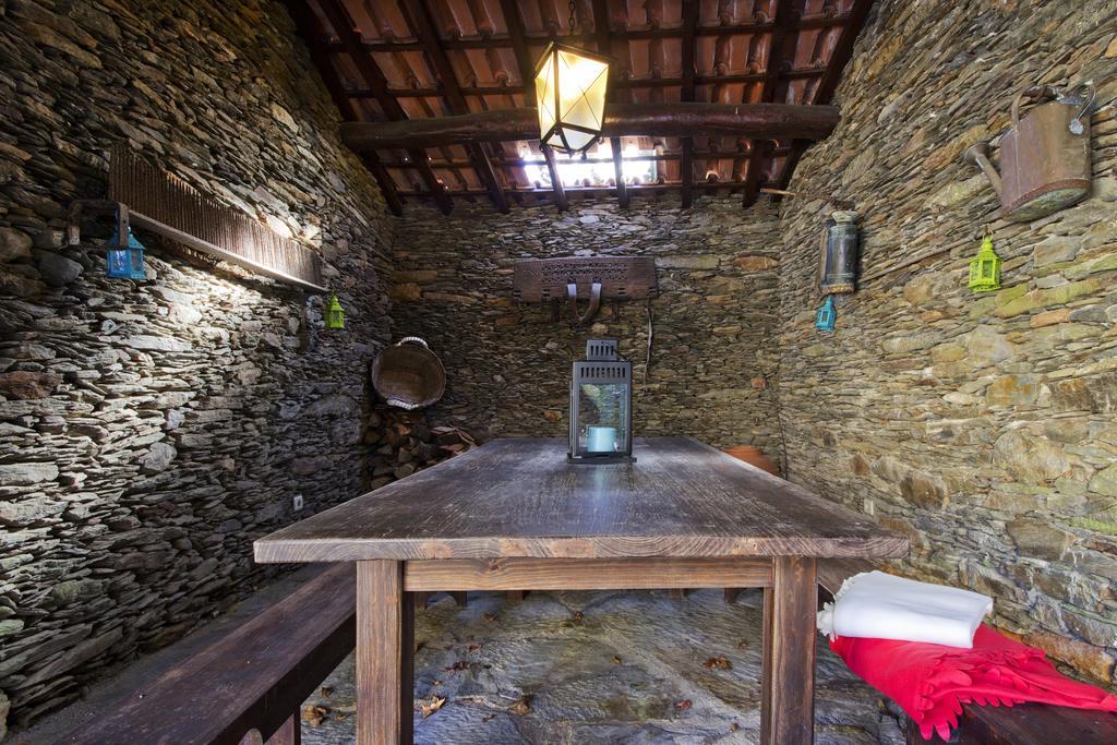 Quinta De Mouraes - Casa Do Xisto Guest House Lever Exterior photo